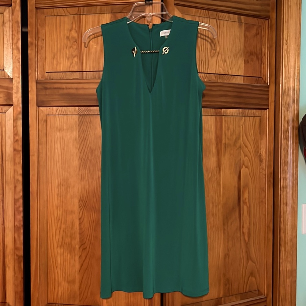 Calvin Klein size 2. Flowy dress